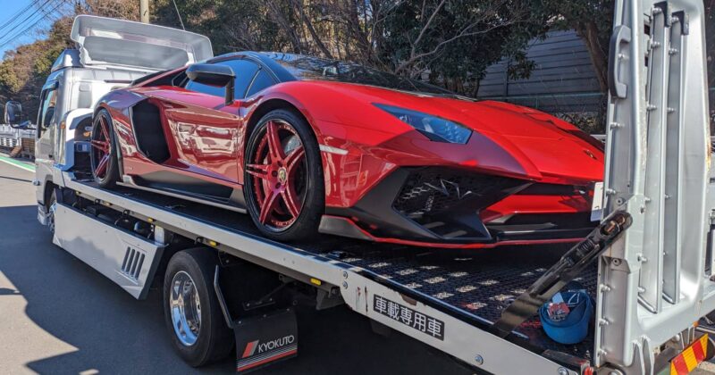 Aventador SV Roadsterを運びました。